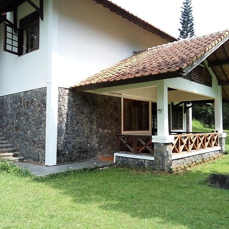 Berlian Resort Cipanas  Exterior photo