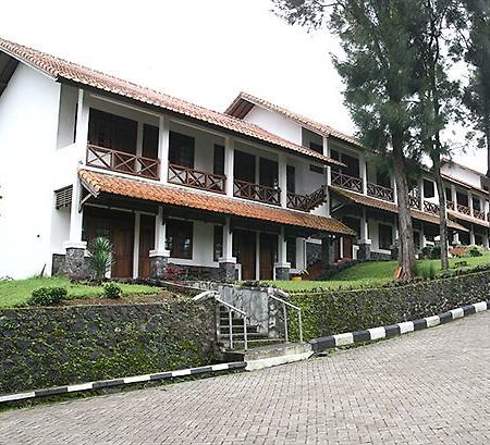 Berlian Resort Cipanas  Exterior photo