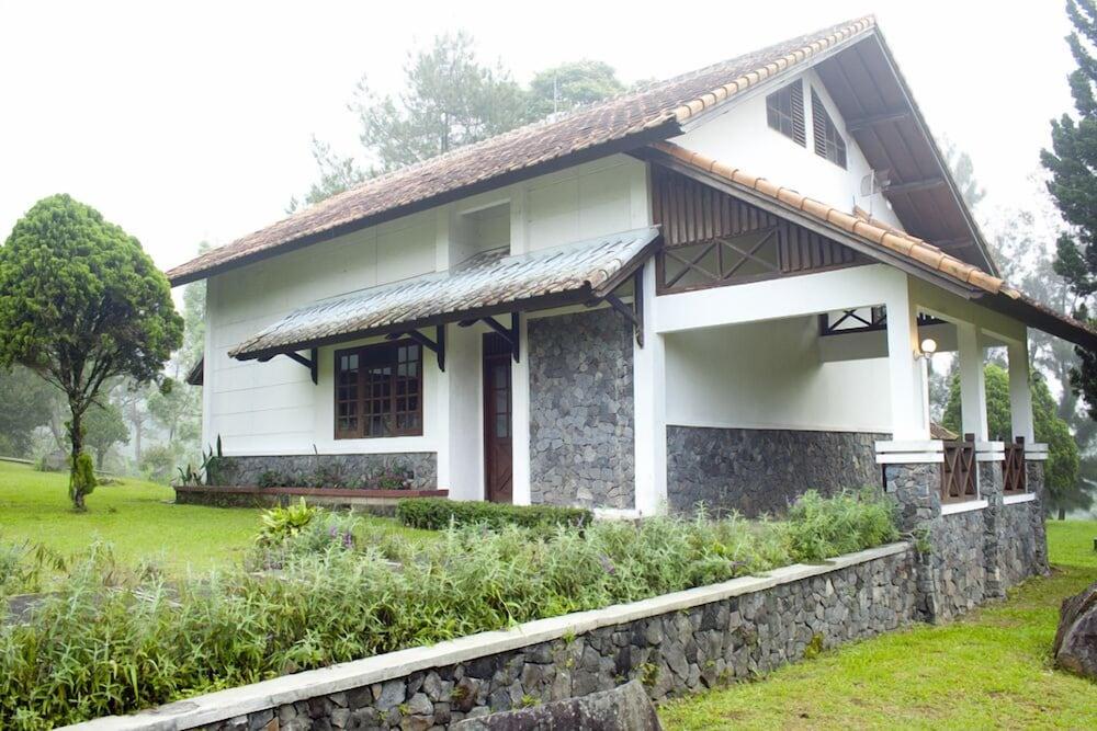 Berlian Resort Cipanas  Exterior photo