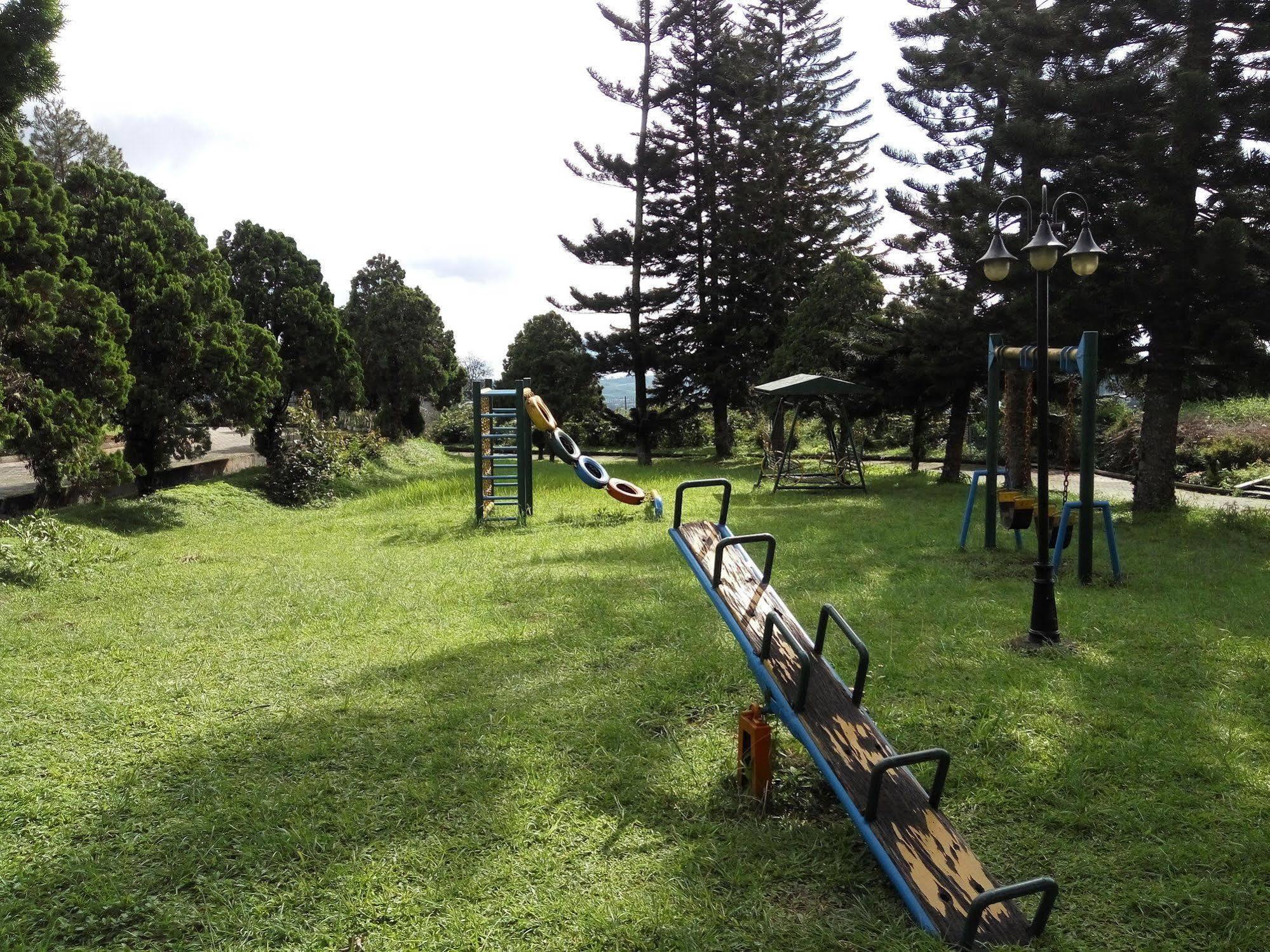 Berlian Resort Cipanas  Exterior photo